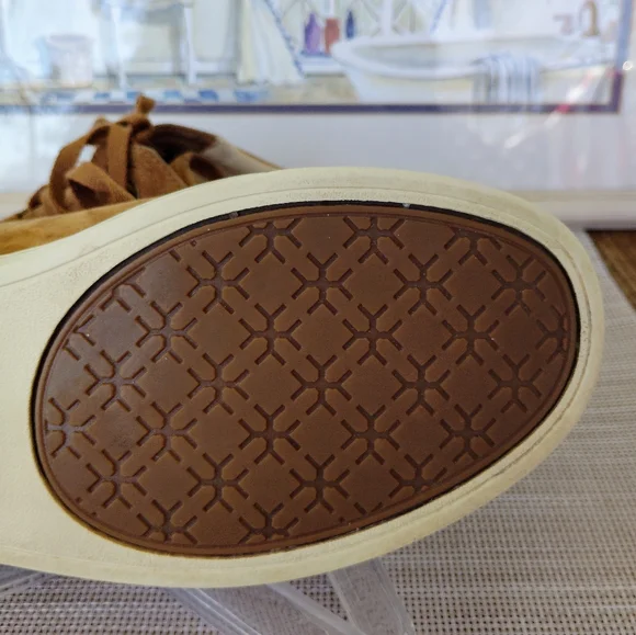 UGG Australia "Tomi" Chestnut Suede Casual Shoes. Size 9.5. Very Good Condition. - Picture 7 of 10